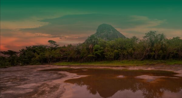 Atardecer sobre el cerro Mavicure